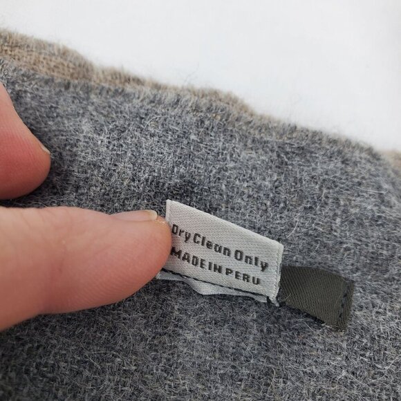 Sol Unisex Gray Rectangle Scarf Baby Alpaca Winter Fringeless Neck Warmer - Picture 10 of 10